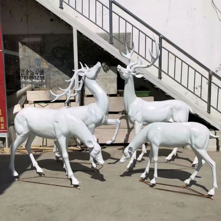 白色小鹿1 白色小鹿1